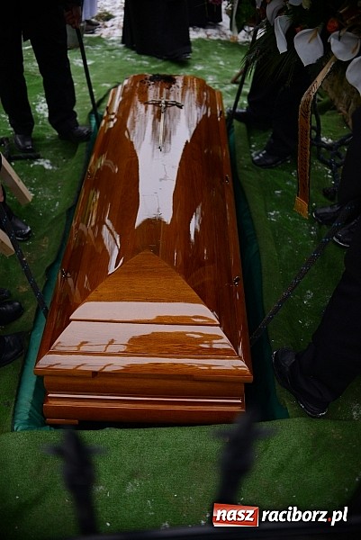 Zdjęcie w galerii na portalu naszraciborz.pl: Racibórz pożegnał śp. Michała Szepelawego, rektora Państwowej Wyższej Szkoły Zawodowej wiadomości z regionu