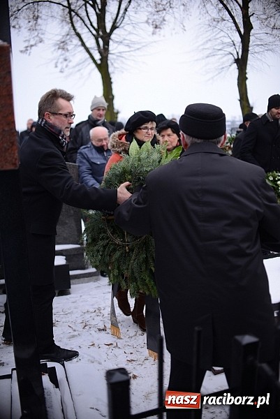 Zdjęcie w galerii na portalu naszraciborz.pl: Racibórz pożegnał śp. Michała Szepelawego, rektora Państwowej Wyższej Szkoły Zawodowej wiadomości z regionu