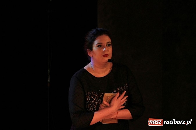 Zdjęcie w galerii na portalu naszraciborz.pl: Niech żyje bal! Wyjątkowe sylwestrowe widowisko w Raciborskim Centrum Kultury wiadomości z regionu