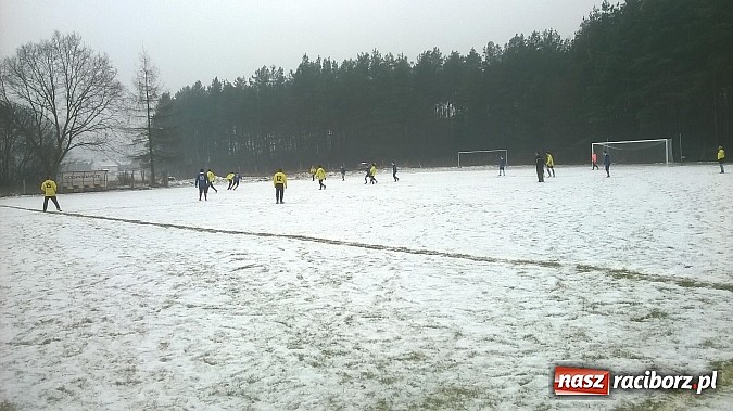 Zdjęcie w galerii na portalu naszraciborz.pl: Noworoczny pojedynek na śniegu w Rudzie Kozielskiej  wiadomości z regionu