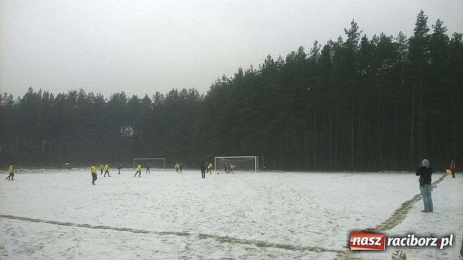 Zdjęcie w galerii na portalu naszraciborz.pl: Noworoczny pojedynek na śniegu w Rudzie Kozielskiej  wiadomości z regionu