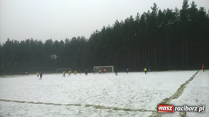 Zdjęcie w galerii na portalu naszraciborz.pl: Noworoczny pojedynek na śniegu w Rudzie Kozielskiej  wiadomości z regionu