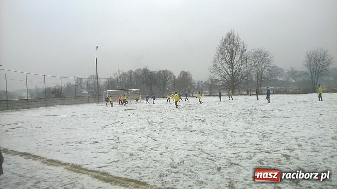 Zdjęcie w galerii na portalu naszraciborz.pl: Noworoczny pojedynek na śniegu w Rudzie Kozielskiej  wiadomości z regionu