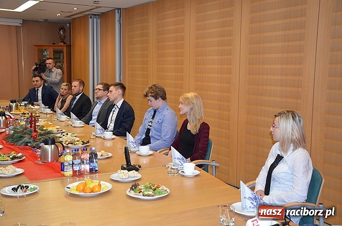 Zdjęcie w galerii na portalu naszraciborz.pl: Laureaci konkursu EkoInstalacja 2014 nagrodzeni  wiadomości z regionu