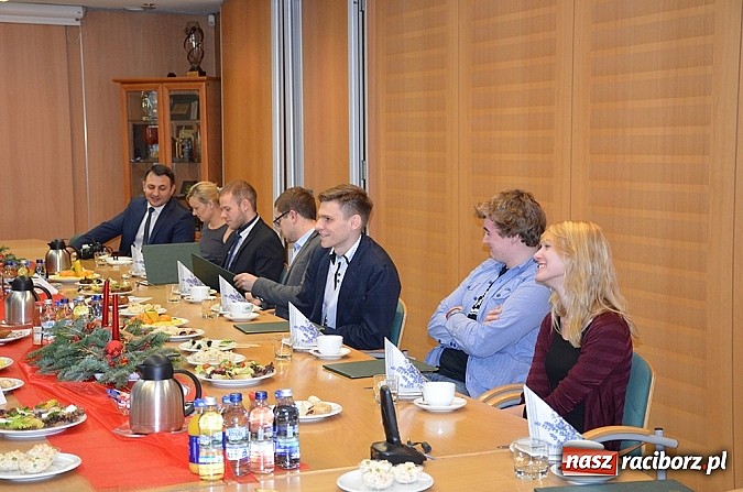 Zdjęcie w galerii na portalu naszraciborz.pl: Laureaci konkursu EkoInstalacja 2014 nagrodzeni  wiadomości z regionu