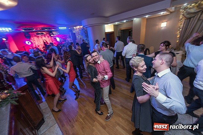 Zdjęcie w galerii na portalu naszraciborz.pl: Sylwester w krzanowickiej Perle. Świetna zabawa i świetne dania wiadomości z regionu