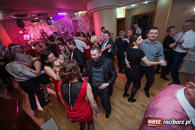 Zdjęcie w galerii na portalu naszraciborz.pl: Sylwester w krzanowickiej Perle. Świetna zabawa i świetne dania wiadomości z regionu