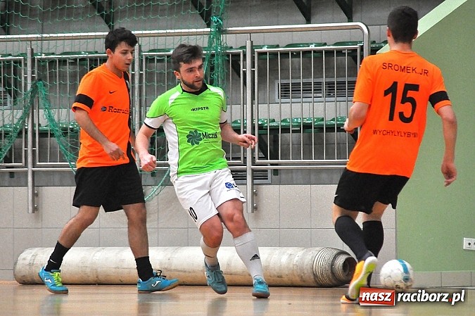 Zdjęcie w galerii na portalu naszraciborz.pl: Wychylylybymy i Sami Swoi gromią w HLPN wiadomości z regionu