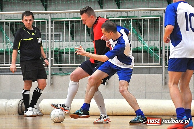 Zdjęcie w galerii na portalu naszraciborz.pl: Wychylylybymy i Sami Swoi gromią w HLPN wiadomości z regionu