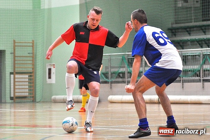 Zdjęcie w galerii na portalu naszraciborz.pl: Wychylylybymy i Sami Swoi gromią w HLPN wiadomości z regionu