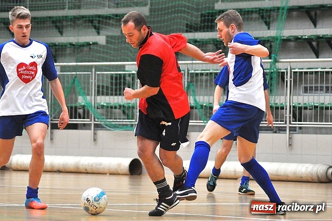 Zdjęcie w galerii na portalu naszraciborz.pl: Wychylylybymy i Sami Swoi gromią w HLPN wiadomości z regionu