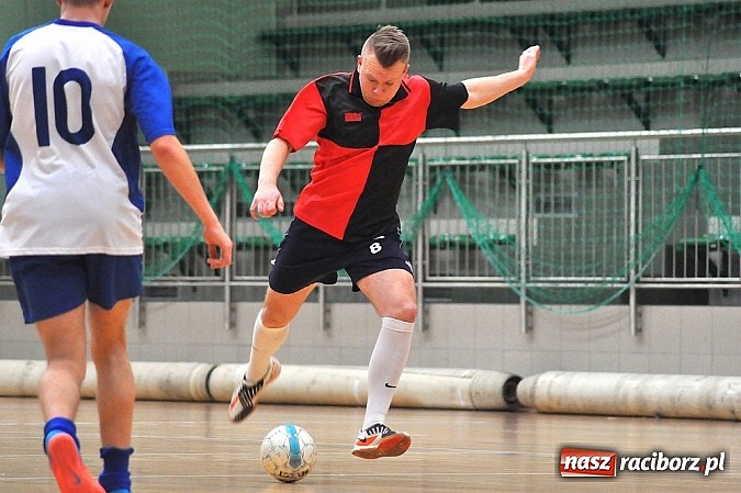 Zdjęcie w galerii na portalu naszraciborz.pl: Wychylylybymy i Sami Swoi gromią w HLPN wiadomości z regionu