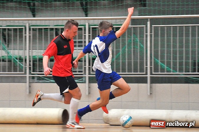 Zdjęcie w galerii na portalu naszraciborz.pl: Wychylylybymy i Sami Swoi gromią w HLPN wiadomości z regionu