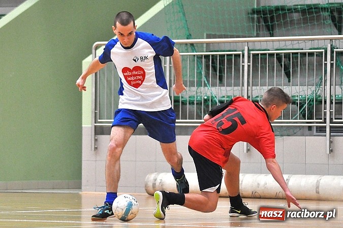 Zdjęcie w galerii na portalu naszraciborz.pl: Wychylylybymy i Sami Swoi gromią w HLPN wiadomości z regionu