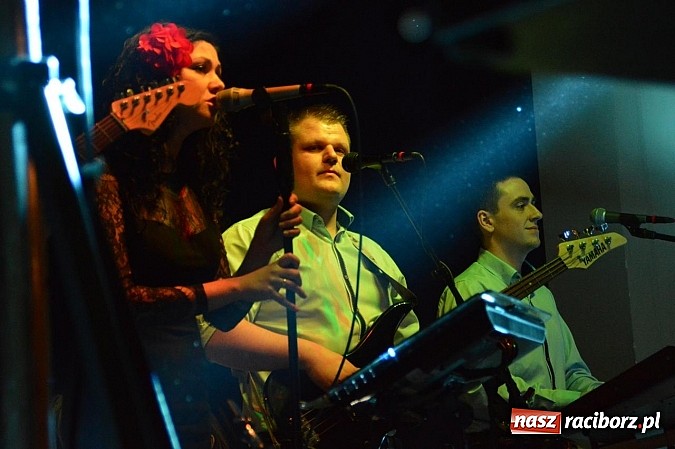 Zdjęcie w galerii na portalu naszraciborz.pl: Huczna strażacka zabawa OSP Pietraszyn wiadomości z regionu