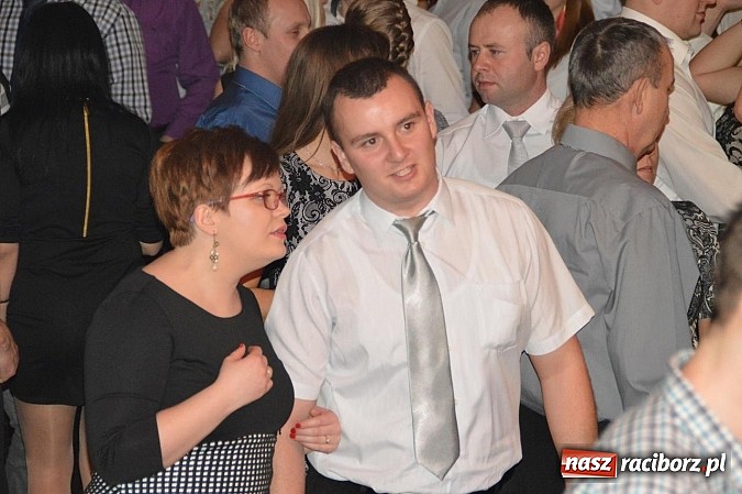 Zdjęcie w galerii na portalu naszraciborz.pl: Huczna strażacka zabawa OSP Pietraszyn wiadomości z regionu