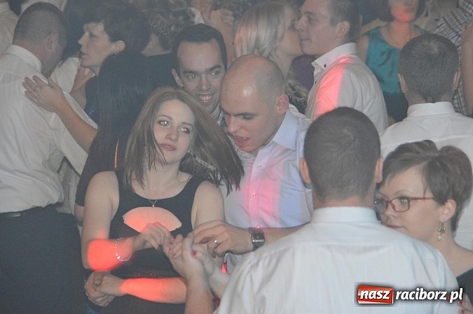 Zdjęcie w galerii na portalu naszraciborz.pl: Huczna strażacka zabawa OSP Pietraszyn wiadomości z regionu