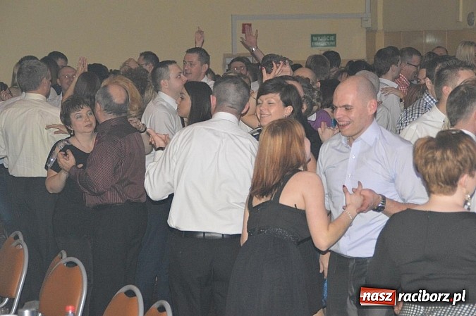 Zdjęcie w galerii na portalu naszraciborz.pl: Huczna strażacka zabawa OSP Pietraszyn wiadomości z regionu