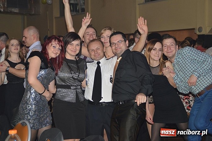 Zdjęcie w galerii na portalu naszraciborz.pl: Huczna strażacka zabawa OSP Pietraszyn wiadomości z regionu