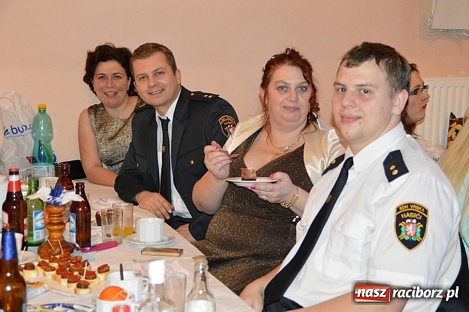 Zdjęcie w galerii na portalu naszraciborz.pl: Huczna strażacka zabawa OSP Pietraszyn wiadomości z regionu