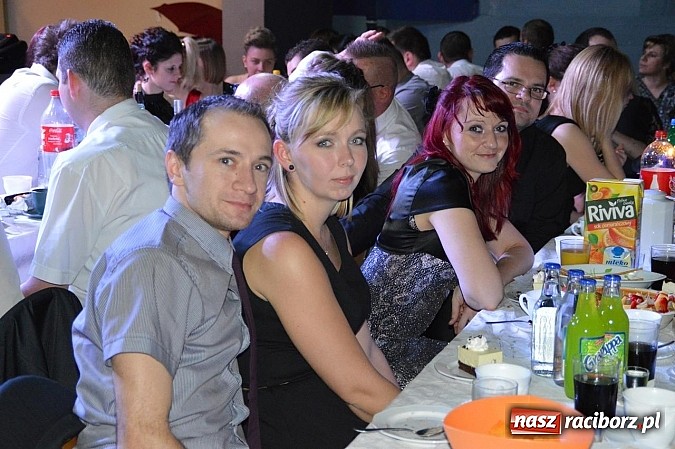 Zdjęcie w galerii na portalu naszraciborz.pl: Huczna strażacka zabawa OSP Pietraszyn wiadomości z regionu