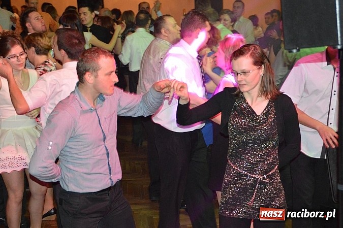 Zdjęcie w galerii na portalu naszraciborz.pl: Huczna strażacka zabawa OSP Pietraszyn wiadomości z regionu