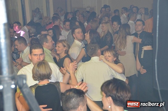 Zdjęcie w galerii na portalu naszraciborz.pl: Huczna strażacka zabawa OSP Pietraszyn wiadomości z regionu