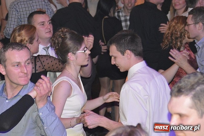 Zdjęcie w galerii na portalu naszraciborz.pl: Huczna strażacka zabawa OSP Pietraszyn wiadomości z regionu