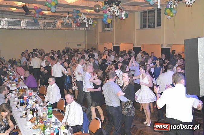 Zdjęcie w galerii na portalu naszraciborz.pl: Huczna strażacka zabawa OSP Pietraszyn wiadomości z regionu