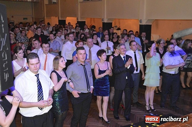 Zdjęcie w galerii na portalu naszraciborz.pl: Huczna strażacka zabawa OSP Pietraszyn wiadomości z regionu