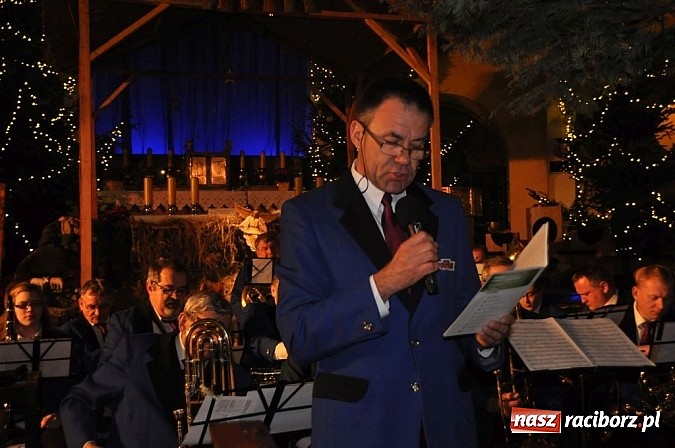 Zdjęcie w galerii na portalu naszraciborz.pl: Wspólne kolędowanie z orkiestrą Rafako wiadomości z regionu