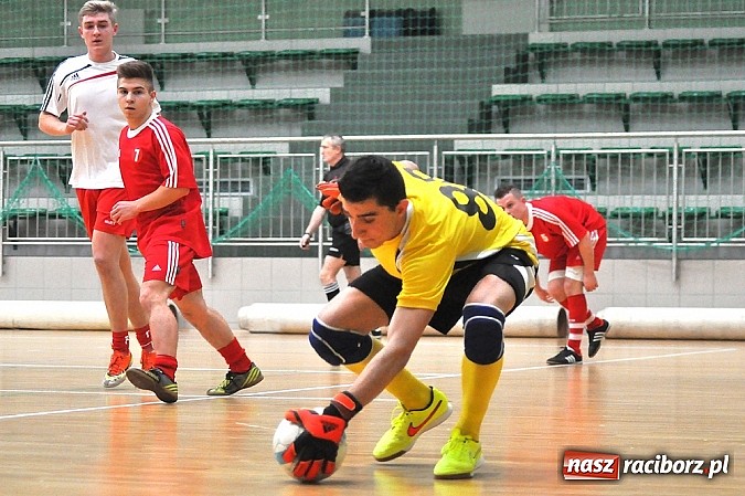 Zdjęcie w galerii na portalu naszraciborz.pl: Emocje do ostatnich sekund. Marek&Dariusz zremisował z Harpaganami wiadomości z regionu