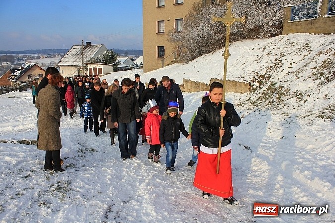 Zdjęcie w galerii na portalu naszraciborz.pl: W Kobyli powitano poczet Trzech Króli wiadomości z regionu