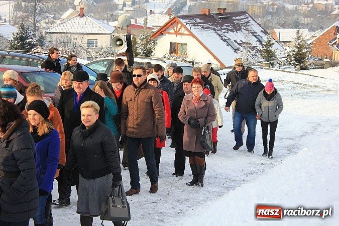 Zdjęcie w galerii na portalu naszraciborz.pl: W Kobyli powitano poczet Trzech Króli wiadomości z regionu