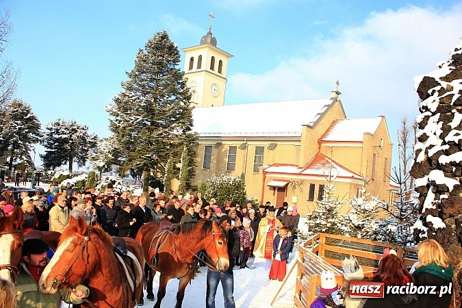 Zdjęcie w galerii na portalu naszraciborz.pl: W Kobyli powitano poczet Trzech Króli wiadomości z regionu
