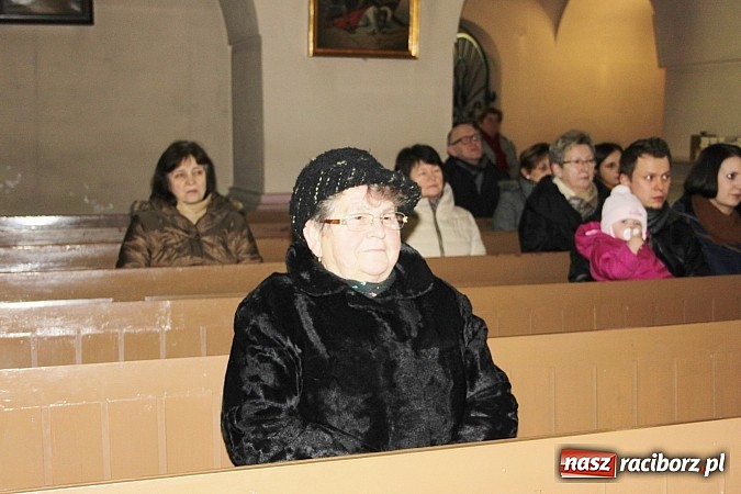 Zdjęcie w galerii na portalu naszraciborz.pl: Wojnowickie kolędowanie z Uśmiechem wiadomości z regionu