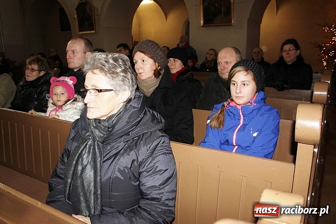 Zdjęcie w galerii na portalu naszraciborz.pl: Wojnowickie kolędowanie z Uśmiechem wiadomości z regionu