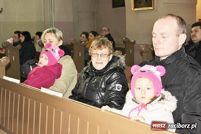 Zdjęcie w galerii na portalu naszraciborz.pl: Wojnowickie kolędowanie z Uśmiechem wiadomości z regionu