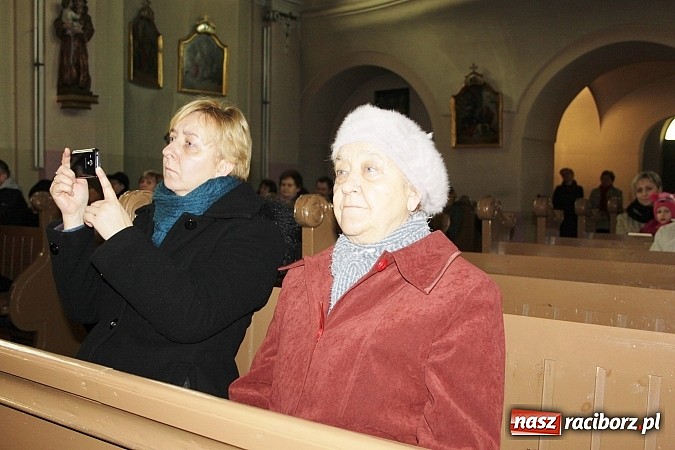 Zdjęcie w galerii na portalu naszraciborz.pl: Wojnowickie kolędowanie z Uśmiechem wiadomości z regionu