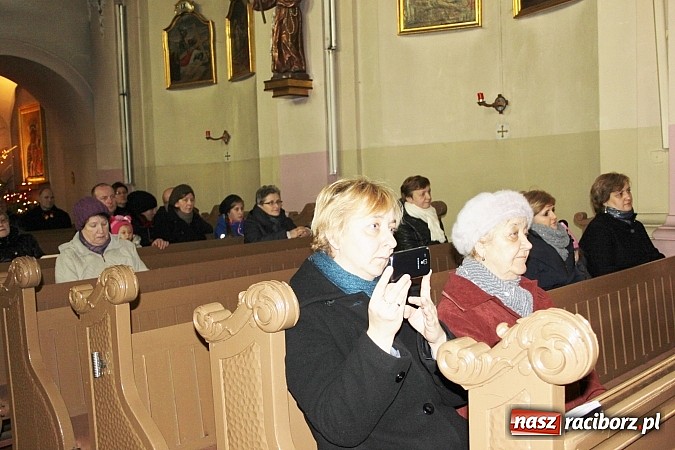 Zdjęcie w galerii na portalu naszraciborz.pl: Wojnowickie kolędowanie z Uśmiechem wiadomości z regionu