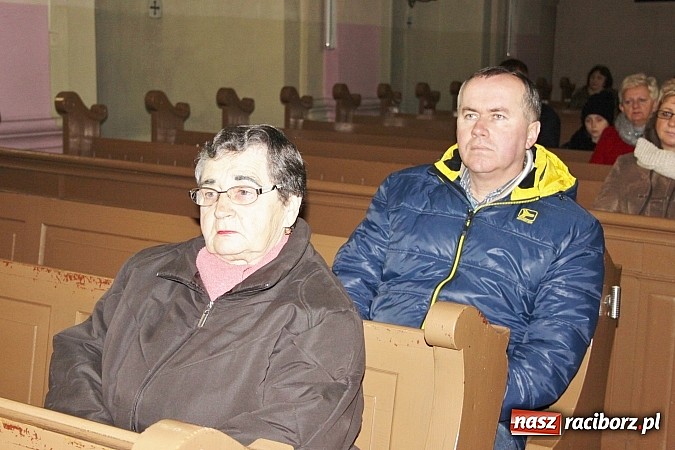 Zdjęcie w galerii na portalu naszraciborz.pl: Wojnowickie kolędowanie z Uśmiechem wiadomości z regionu