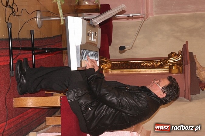 Zdjęcie w galerii na portalu naszraciborz.pl: Wojnowickie kolędowanie z Uśmiechem wiadomości z regionu