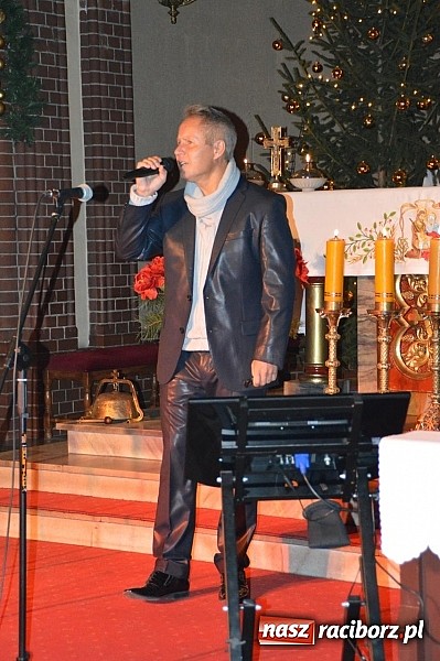 Zdjęcie w galerii na portalu naszraciborz.pl: Kolędowanie z Jackiem Silskim w Kuźni Raciborskiej wiadomości z regionu