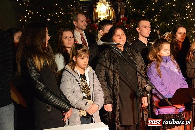 Zdjęcie w galerii na portalu naszraciborz.pl: Kolędowanie z Jackiem Silskim w Kuźni Raciborskiej wiadomości z regionu
