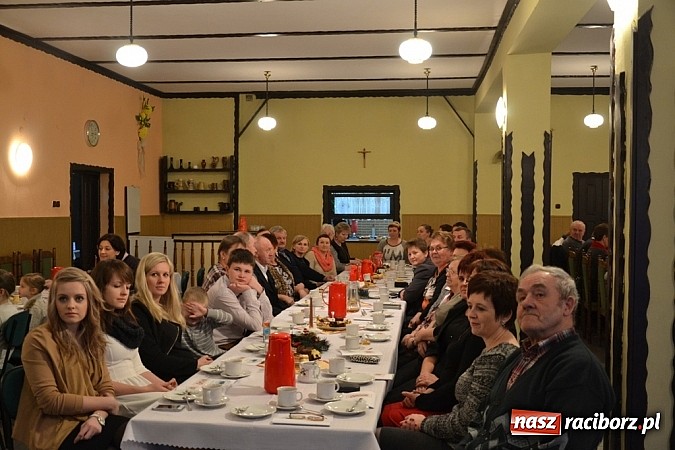 Zdjęcie w galerii na portalu naszraciborz.pl: Prowizorki bywają najtrwalsze – VIII Wieczór Kolęd przeszedł do historii! wiadomości z regionu