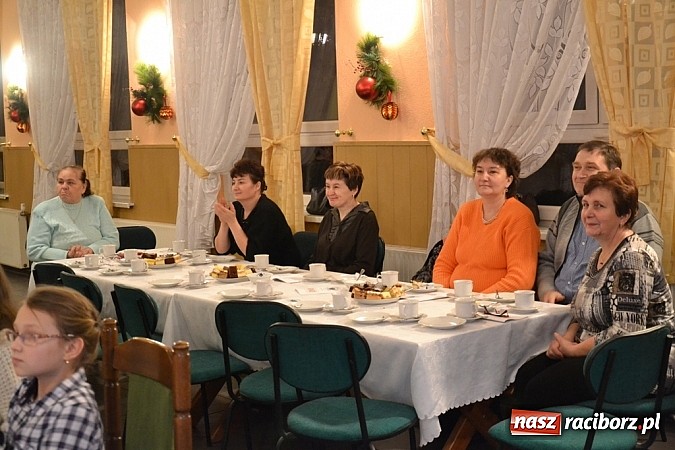 Zdjęcie w galerii na portalu naszraciborz.pl: Prowizorki bywają najtrwalsze – VIII Wieczór Kolęd przeszedł do historii! wiadomości z regionu