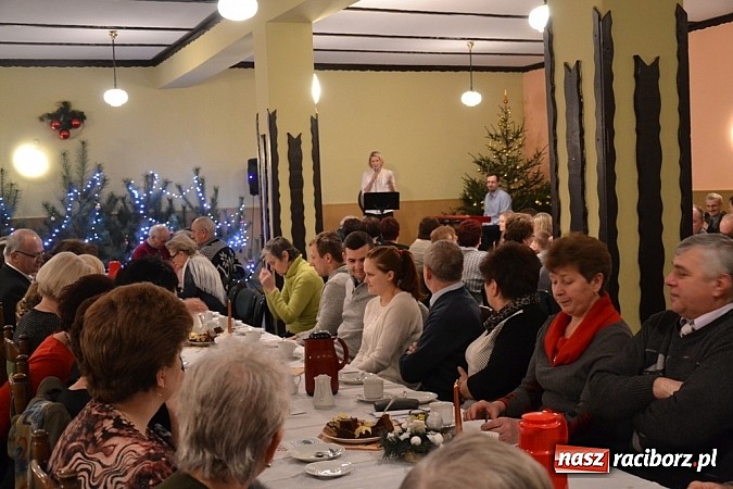 Zdjęcie w galerii na portalu naszraciborz.pl: Prowizorki bywają najtrwalsze – VIII Wieczór Kolęd przeszedł do historii! wiadomości z regionu