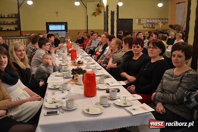 Zdjęcie w galerii na portalu naszraciborz.pl: Prowizorki bywają najtrwalsze – VIII Wieczór Kolęd przeszedł do historii! wiadomości z regionu