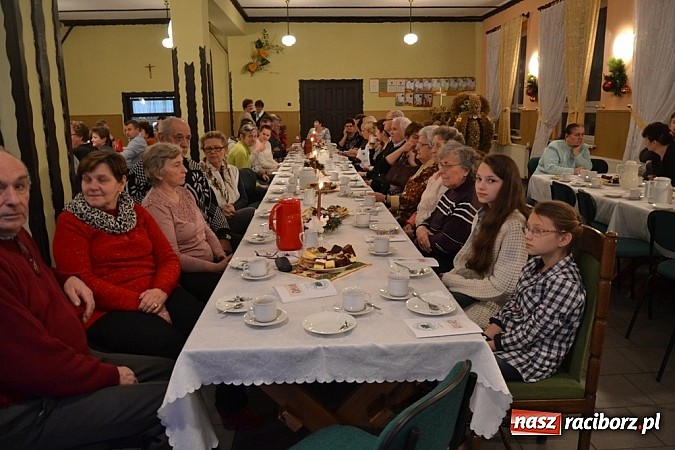 Zdjęcie w galerii na portalu naszraciborz.pl: Prowizorki bywają najtrwalsze – VIII Wieczór Kolęd przeszedł do historii! wiadomości z regionu