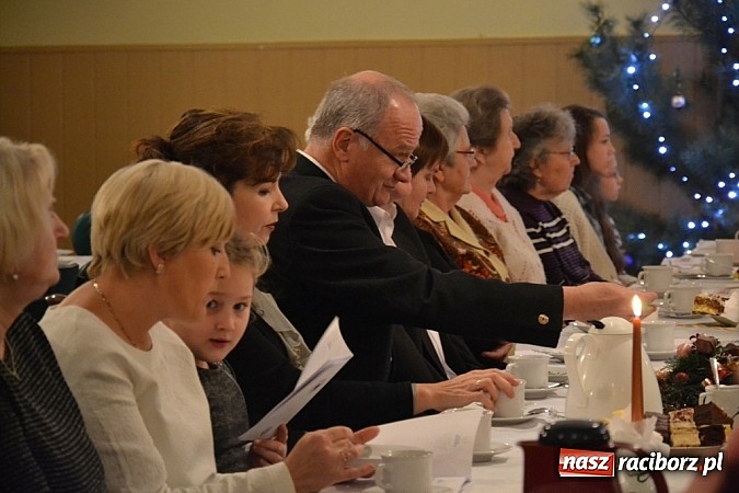 Zdjęcie w galerii na portalu naszraciborz.pl: Prowizorki bywają najtrwalsze – VIII Wieczór Kolęd przeszedł do historii! wiadomości z regionu